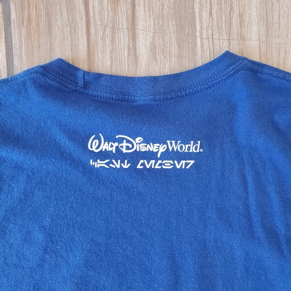Star Wars Galaxy's Edge Tee T-Shirt Royal Blue Cast Member Exclusive Size Med - Picture 4 of 6